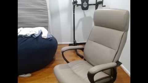 Snapshot of nakedpreacher89 chatting on 01-09-26, 04:54 Preacher online show from 01-09-26, 04:54