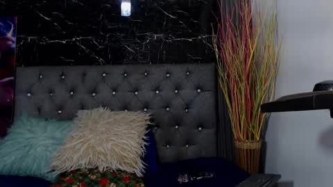 NALAROY online show from 12-30-24, 08:04