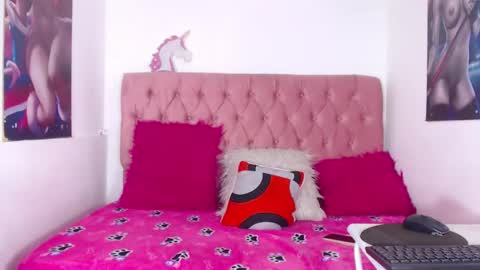 NALAROY online show from 10-31-25, 04:30