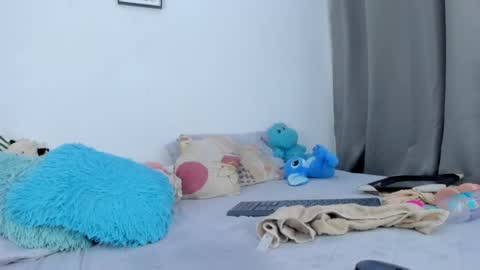 Snapshot of namibergman_ chatting on 01-15-25, 01:34 N A M I    -   OF  namibergmant online show from 01-15-25, 01:34
