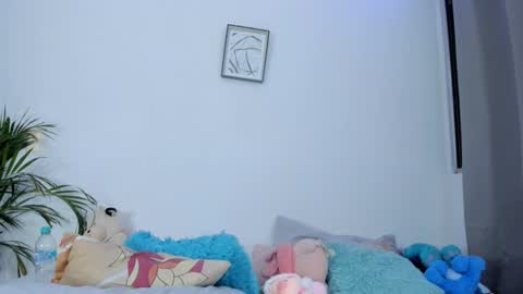 Snapshot of namibergman_ chatting on 01-17-25, 03:12 N A M I    -   OF  namibergmant online show from 01-17-25, 03:12