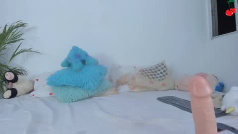 Snapshot of namibergman_ chatting on 02-05-25, 01:37 N A M I    -   OF  namibergmant online show from 02-05-25, 01:37