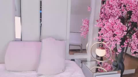     online show from 03-09-26, 01:48