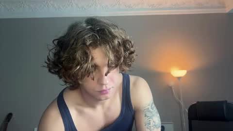 Snapshot of namiraaxel chatting on 02-12-25, 07:02 Georges online show from 02-12-25, 07:02