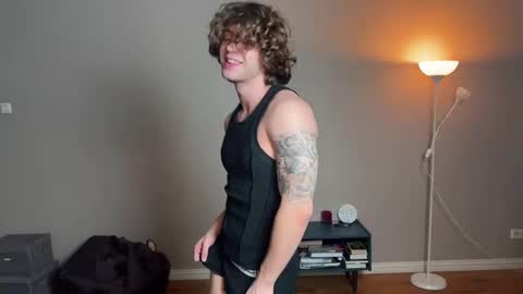 Snapshot of namiraaxel chatting on 03-06-25, 08:16 Georges online show from 03-06-25, 08:16