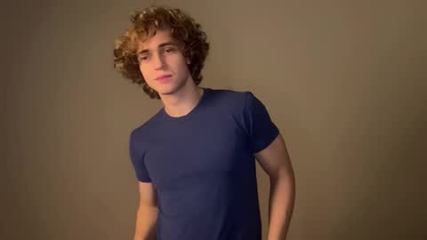 Snapshot of namiraaxel chatting on 10-30-25, 08:20 Georges online show from 10-30-25, 08:20