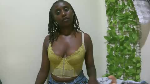 Snapshot of nana2095 chatting on 06-01-26, 07:48 nana2095 online show from 06-01-26, 07:48