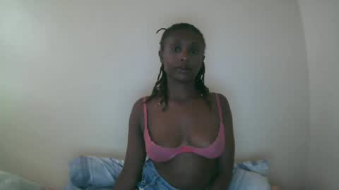 Snapshot of nana2095 chatting on 06-12-26, 07:51 nana2095 online show from 06-12-26, 07:51