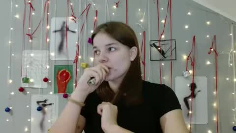 Nana online show from 11-10-25, 08:13