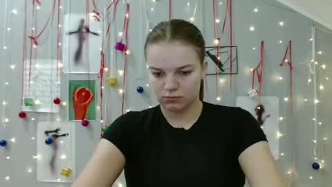 Nana online show from 11-26-25, 09:10