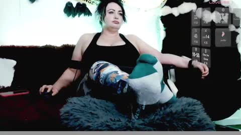 NanaLaGloss online show from 01-09-25, 11:47