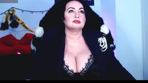 NanaLaGloss online show from 01-14-25, 12:14