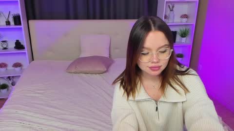 Maeve online show from 02-08-25, 11:44