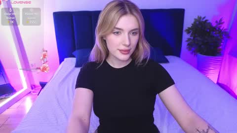 Maeve online show from 03-11-25, 05:24