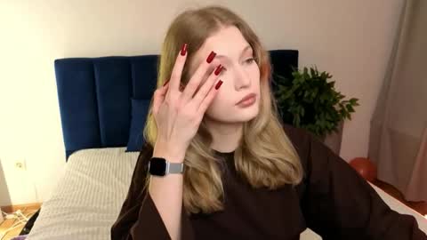 Maeve online show from 11-17-25, 02:34