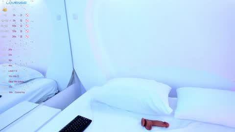 NanaOsaky online show from 12-23-24, 12:52