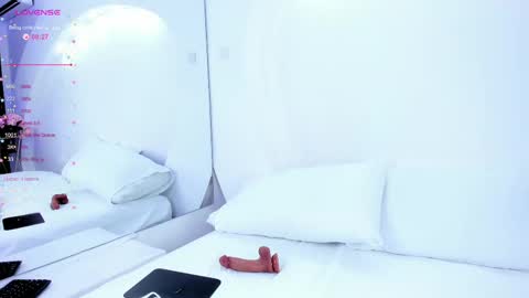 NanaOsaky online show from 03-10-25, 03:41