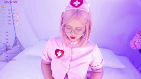 NanaOsaky online show from 09-18-25, 12:07