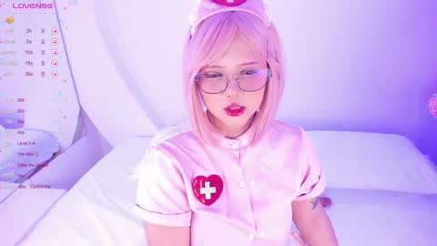 NanaOsaky online show from 10-20-25, 12:05