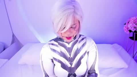 NanaOsaky online show from 12-15-25, 12:09