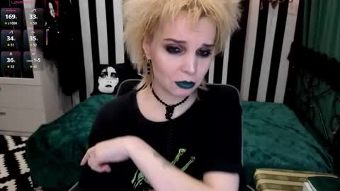 Nancy online show from 11-05-25, 11:27