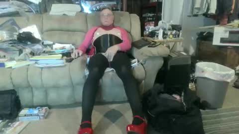 Snapshot of nancyboy_1 chatting on 02-21-26, 10:44 nancyboy_1 online show from 02-21-26, 10:44