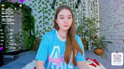 Luna online show from 03-04-25, 01:06