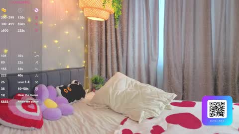 Luna online show from 04-20-26, 05:10