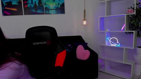 Snapshot of nancyjonson chatting on 11-10-25, 03:38 Nancy online show from 11-10-25, 03:38