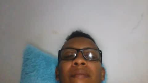 Snapshot of nando_rincon050279 chatting on 12-18-25, 01:06 Nando Rincon online show from 12-18-25, 01:06