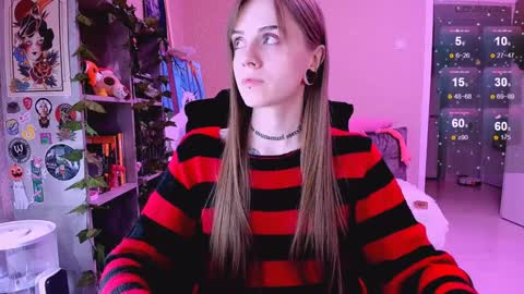 Snapshot of nanitamoore chatting on 01-21-25, 08:43 Monday-Friday 12-4 AM and 6-9 AM New York time online show from 01-21-25, 08:43