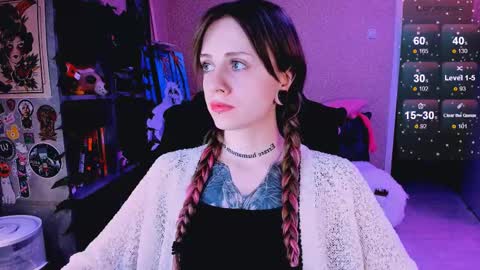 Snapshot of nanitamoore chatting on 03-09-25, 08:10 Monday-Friday 12-4 AM and 6-9 AM New York time online show from 03-09-25, 08:10