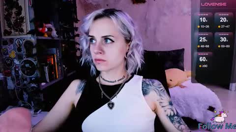 Snapshot of nanitamoore chatting on 10-06-25, 09:56 Monday-Friday 12-4 AM and 6-9 AM New York time online show from 10-06-25, 09:56