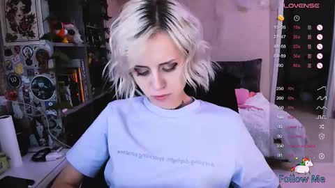 Snapshot of nanitamoore chatting on 10-15-25, 08:53 Monday-Friday 12-4 AM and 6-9 AM New York time online show from 10-15-25, 08:53