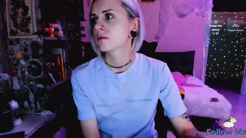 Snapshot of nanitamoore chatting on 11-01-25, 08:11 Monday-Friday 12-4 AM and 6-9 AM New York time online show from 11-01-25, 08:11