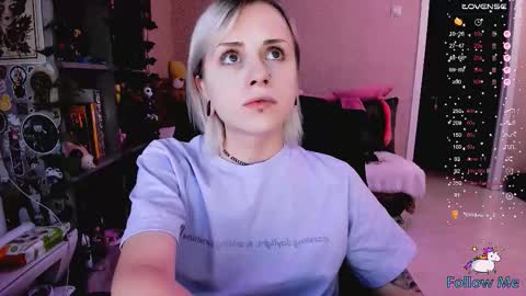 Monday-Friday 12-4 AM and 6-9 AM New York time online show from 01-09-26, 08:10