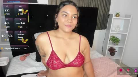 Snapshot of nanny_cute chatting on 10-24-25, 05:15 NANY online show from 10-24-25, 05:15