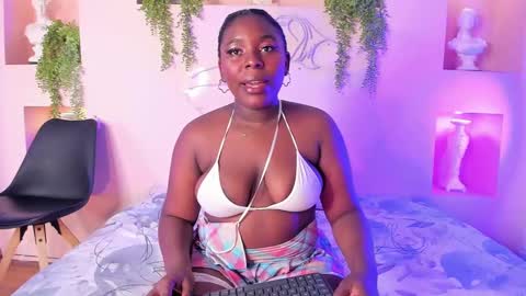 Snapshot of nanymoreno chatting on 10-08-25, 12:36 nanymoreno online show from 10-08-25, 12:36