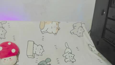 Snapshot of naoko_uwu chatting on 04-30-26, 01:34 Naoko online show from 04-30-26, 01:34