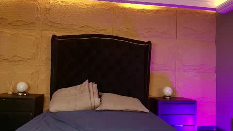 Snapshot of naomi_hill1 chatting on 10-08-25, 08:39 Naomi online show from 10-08-25, 08:39