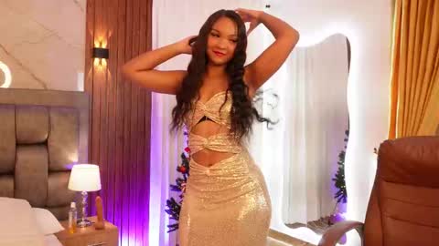 Snapshot of naomi_monroe chatting on 12-17-25, 12:11 Naomi online show from 12-17-25, 12:11