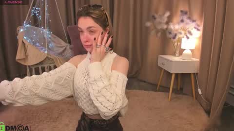 Naomi online show from 10-03-25, 12:07