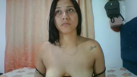 Mia online show from 11-05-25, 11:49