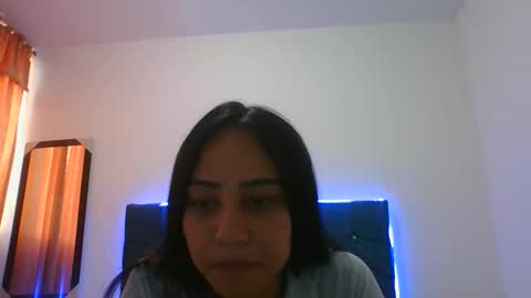 Mia online show from 03-11-26, 08:59