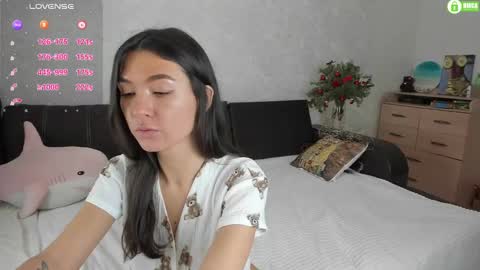 Naomi online show from 12-23-24, 04:17