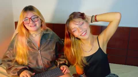 Naomi and Tsuki online show from 03-22-26, 06:50