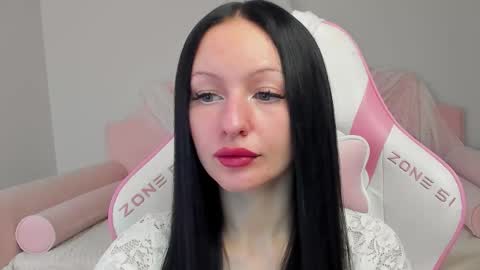 Naomi online show from 11-21-25, 05:06