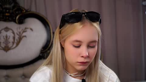 Angel online show from 03-04-26, 02:17