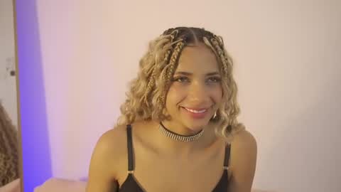 Snapshot of naomidawsonn chatting on 04-08-26, 01:27 naomidawson online show from 04-08-26, 01:27