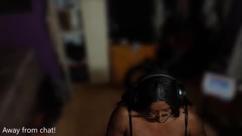 Naomi online show from 09-23-25, 05:43